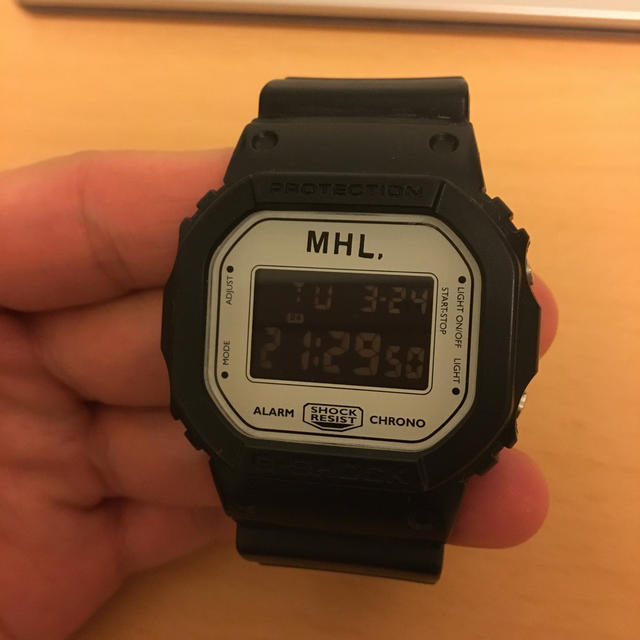MHL. G-SHOCK コラボ デジタル腕時計 ブラック abitur.gnesin-academy.ru