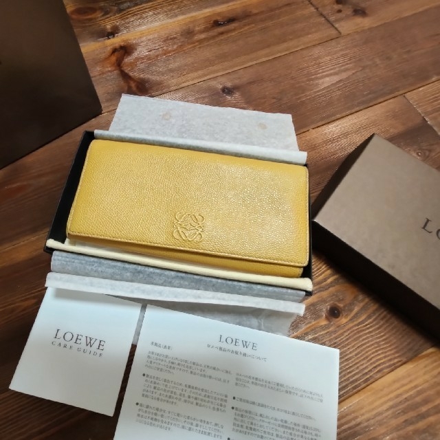 LOEWE ロエベ 長財布 ファスナー付き 財布 アナグラムマーク イエロー