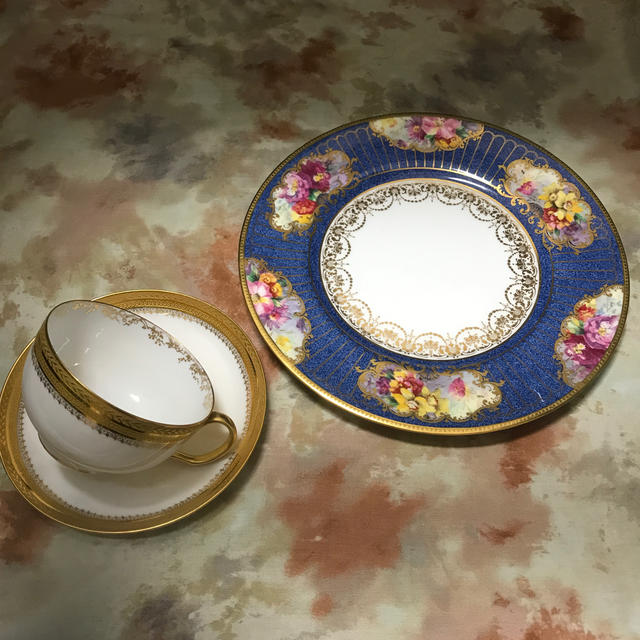 Royal Worcester(ロイヤルウースター)の☆御専用 ①W.ゲラン 金彩 C&S ② R.ドルトン パウダーブルー 手描き皿 インテリア/住まい/日用品のキッチン/食器(食器)の商品写真