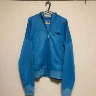 ザノースフェイス(THE NORTH FACE)のノースフェイス  パーカー 水色 M (パーカー)