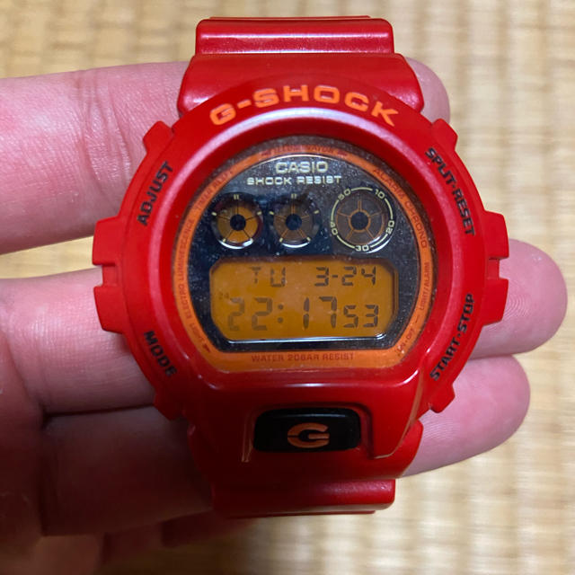 G-SHOCK(ジーショック)のG-SHOCK 赤　red メンズの時計(腕時計(デジタル))の商品写真