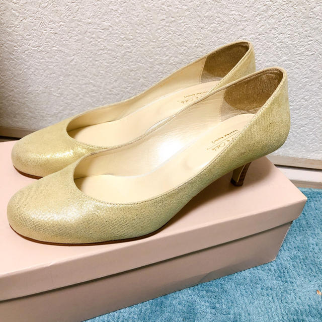 UNITED ARROWS(ユナイテッドアローズ)の【美品】united arrows 4cm パンプス 結婚式にも！ レディースの靴/シューズ(ハイヒール/パンプス)の商品写真