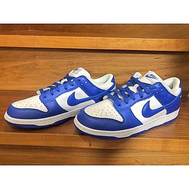 NIKE(ナイキ)のNIKE DUNK LOW SP KENTUCKY SYRACUSE メンズの靴/シューズ(スニーカー)の商品写真