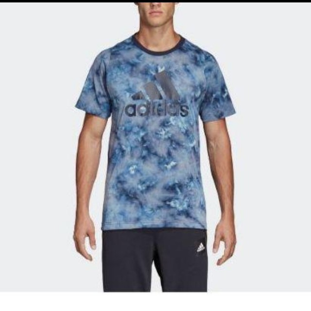 adidas(アディダス)の新品タグつきadidasTシャツ　Mサイズ メンズのトップス(Tシャツ/カットソー(半袖/袖なし))の商品写真