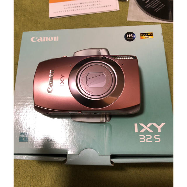 Canon(キヤノン)の大幅値下げデジカメ美品★IXY32s スマホ/家電/カメラのカメラ(コンパクトデジタルカメラ)の商品写真