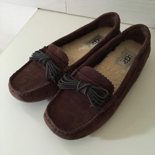 アグ(UGG)のUGG ミーナ モカシン(ローファー/革靴)