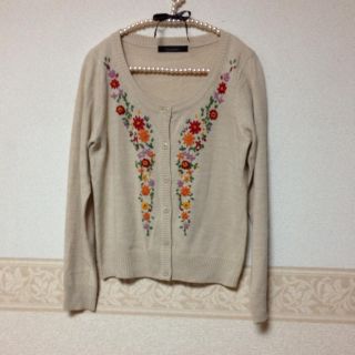 ページボーイ(PAGEBOY)のPAGEBOY＊お花刺繍カーディガン(カーディガン)