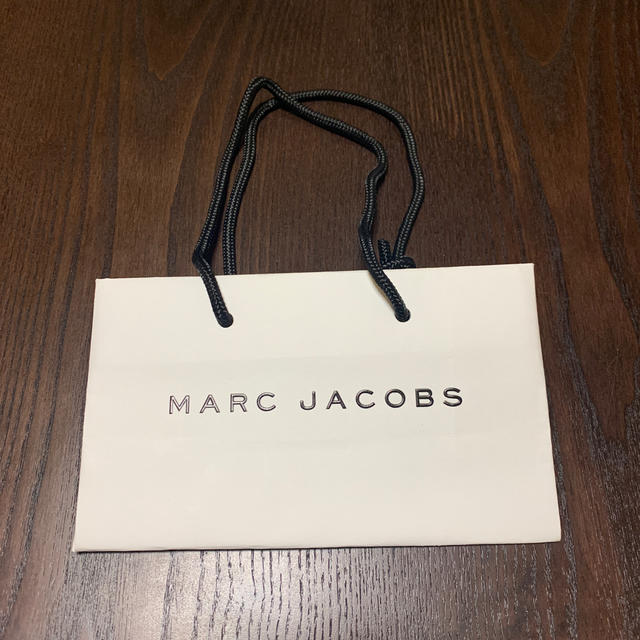 MARC JACOBS(マークジェイコブス)の✨他にも多数紙袋あります✨　MARC JACOBS の紙袋　ショッパー レディースのバッグ(ショップ袋)の商品写真