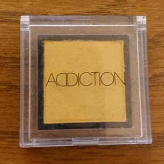 アディクション(ADDICTION)のADDICTION ザアイシャドウ #118 ｸﾗｳﾝｲﾝﾍﾟﾘｱﾙ ｲｴﾛｰ系(アイシャドウ)