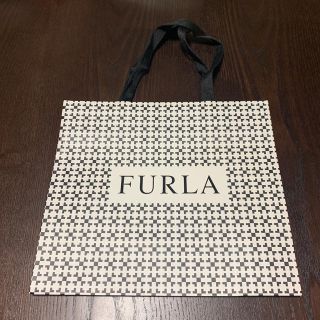 フルラ(Furla)の✨他にも多数紙袋あります✨FURLAの紙袋　ショッパー(ショップ袋)