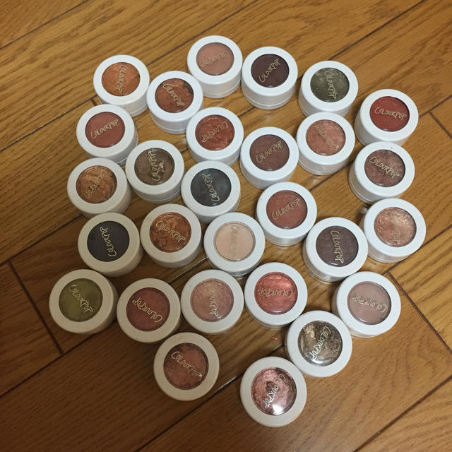 colourpop(カラーポップ)のCOLOURPOP SUPER SHOCK SHADOW 28個セット コスメ/美容のベースメイク/化粧品(アイシャドウ)の商品写真