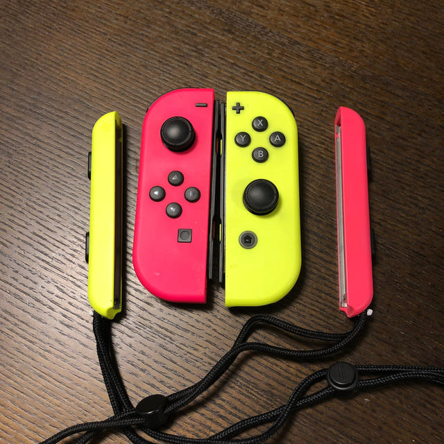 Nintendo Switch(ニンテンドースイッチ)のニンテンドースイッチ ジョイコン エンタメ/ホビーのゲームソフト/ゲーム機本体(その他)の商品写真