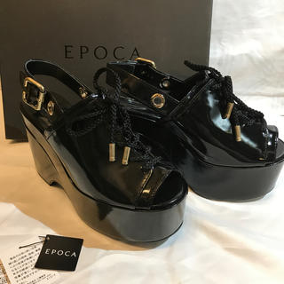 EPOCA - 新品！EPOCA厚底 エナメルサンダ の通販 by こーん's ...