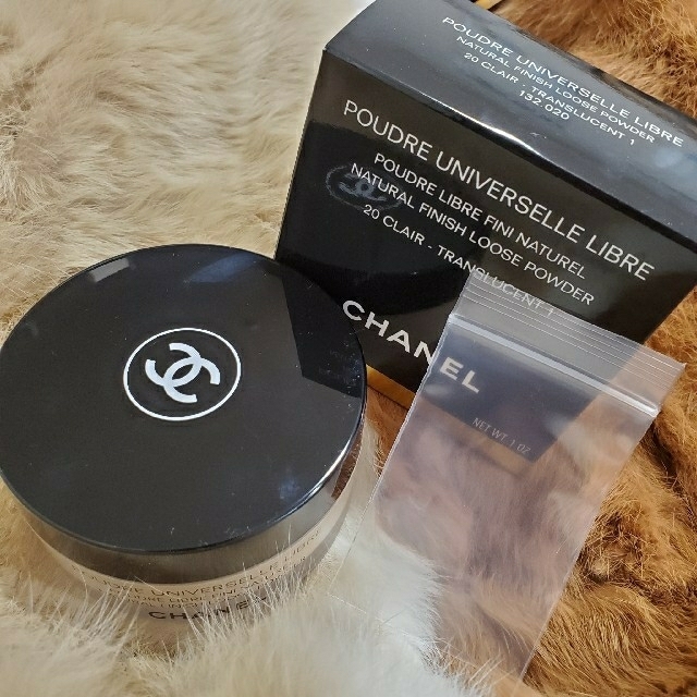 CHANEL(シャネル)のCHANEL プードゥルユニヴェルセルリーブル
ルースパウダー20 1g コスメ/美容のベースメイク/化粧品(フェイスパウダー)の商品写真