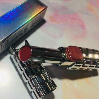 ロレアルパリ(L'Oreal Paris)のロレアルパリ シャインオン 905 ティーローズエターニテ(口紅)