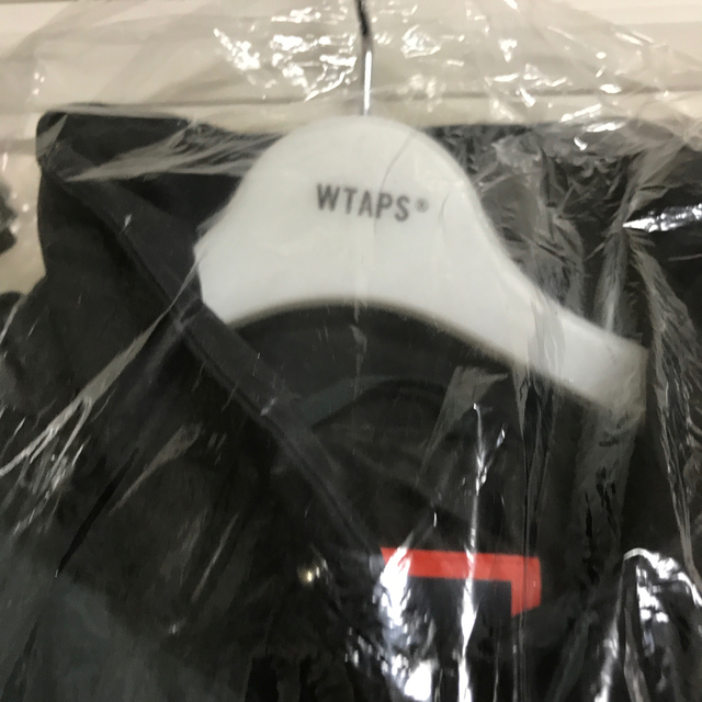 W)taps(ダブルタップス)のHELLY HANSEN WTAPS 20ss Mサイズ メンズのジャケット/アウター(マウンテンパーカー)の商品写真