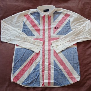 フレッドペリー(FRED PERRY)のFRED PERRY フレッドペリー イギリス国旗柄 ボタンシャツサイズ Ｌ(シャツ)