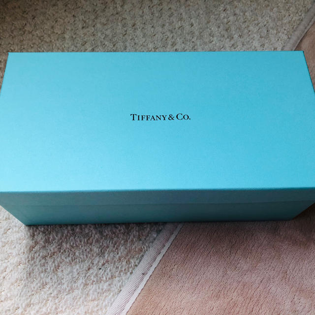 Tiffany & Co.(ティファニー)の新品未使用　ティファニー　ノーツマグ インテリア/住まい/日用品のキッチン/食器(グラス/カップ)の商品写真