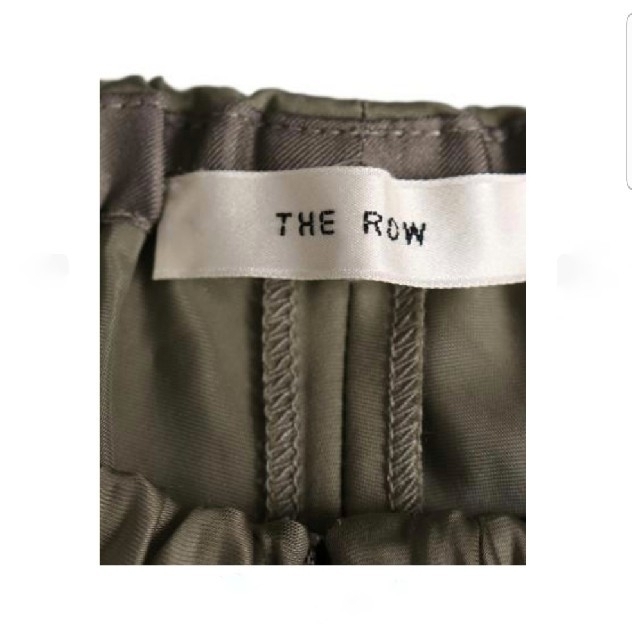 BARNEYS NEW YORK(バーニーズニューヨーク)の新作【新品未使用】THE ROW ザロウ 2点セットアップ レディースのパンツ(その他)の商品写真