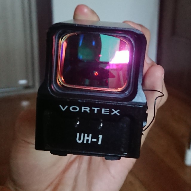 マルイ(マルイ)のVORTEX UH-1 USB充電式 ホロサイト 中古 エンタメ/ホビーのミリタリー(カスタムパーツ)の商品写真