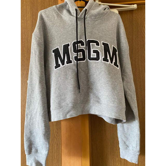 MSGM ショート丈　パーカー