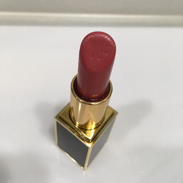 TOM FORD(トムフォード)のトムフォード リップカラー 22 フォビドゥンピンク コスメ/美容のベースメイク/化粧品(口紅)の商品写真