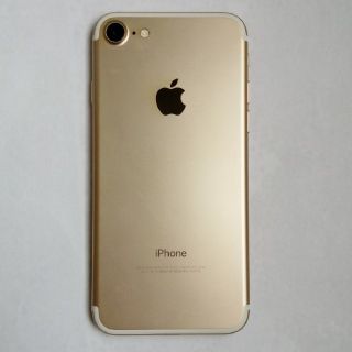 アイフォーン(iPhone)のiPhone7　32G ゴールド　シムフリー(iPhoneケース)