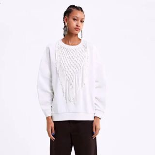 ザラ(ZARA)の【新品】ZARA フリンジトレーナー(トレーナー/スウェット)