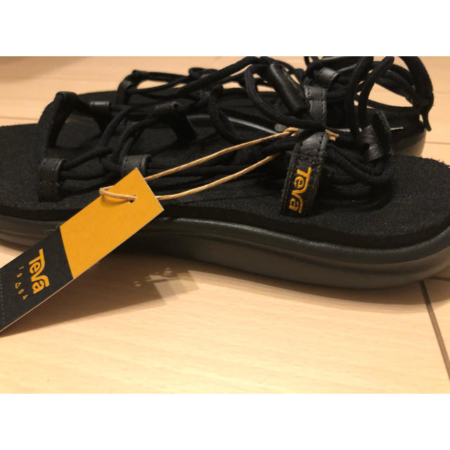 Teva(テバ)の新品！TEVAインフィニティ24cm レディースの靴/シューズ(サンダル)の商品写真