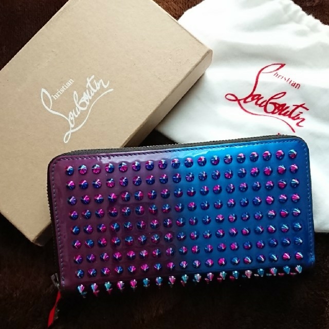 Christian Louboutin(クリスチャンルブタン)のスタッズ 財布 メンズのファッション小物(長財布)の商品写真