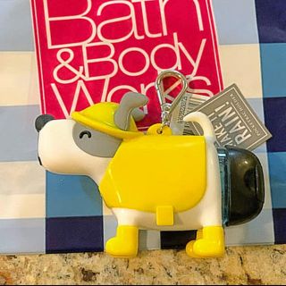 バスアンドボディーワークス(Bath & Body Works)の★難あり品★ハンド除菌ジェルホルダー　レインコート ドッグ(日用品/生活雑貨)