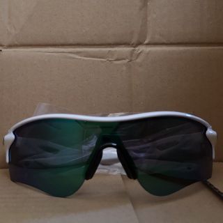 オークリー(Oakley)のOAKLEY  サングラス　新品未使用品　最終値下げ(サングラス/メガネ)