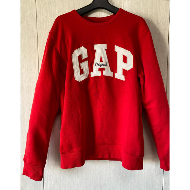 GAP(ギャップ)のGAP 赤 トレーナー スウェット レディースのトップス(トレーナー/スウェット)の商品写真