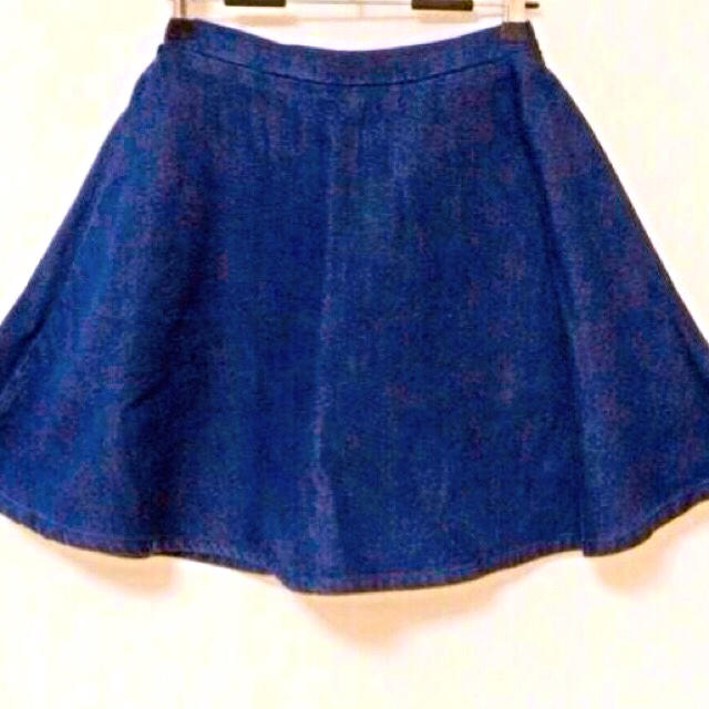 Lily Brown(リリーブラウン)のデニムスカート レディースのスカート(ミニスカート)の商品写真