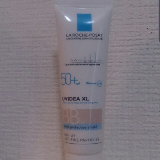 LA ROCHE-POSAY(ラロッシュポゼ)のラロッシュポゼ　bb 01 コスメ/美容のベースメイク/化粧品(化粧下地)の商品写真