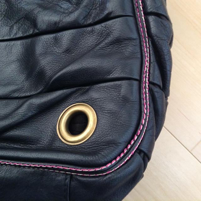 SKR 柔らかレザー黒バッグ レディースのバッグ(ショルダーバッグ)の商品写真