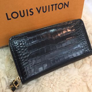 ルイヴィトン(LOUIS VUITTON)の☆Paris様専用☆ルイヴィトン  アリゲータークロコ ジッピーウォレット 黒(長財布)