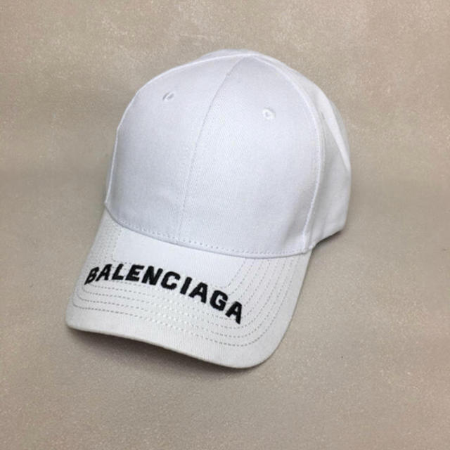 【 BALENCIAGA バレンシアガ 】トレンド キャップ！