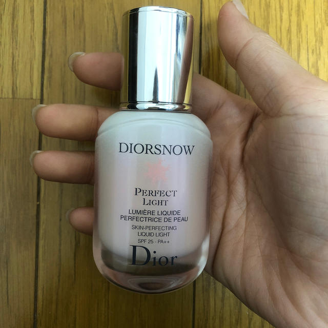 Dior スノーパーフェクトライト