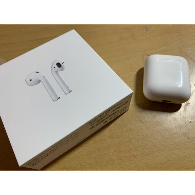 ヘッドフォン/イヤフォンAirPods