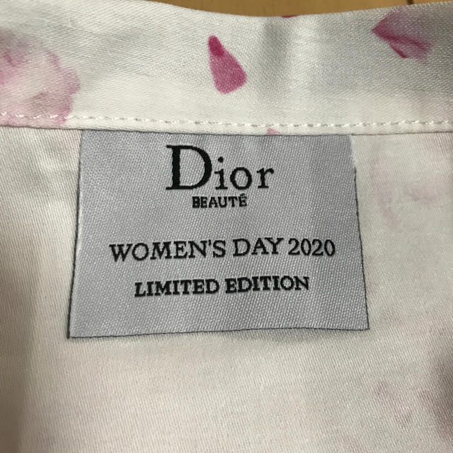 Dior(ディオール)のDIOR ♦︎ 巾着 ♦︎ 花柄 ♦︎ ノベルティ　非売品 レディースのファッション小物(ポーチ)の商品写真