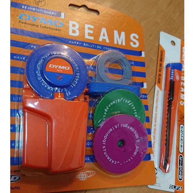 BEAMS(ビームス)のろひし様専用 BEAMS 限定 DYMO ダイモ OLFA コラボ 文房具  インテリア/住まい/日用品の文房具(テープ/マスキングテープ)の商品写真