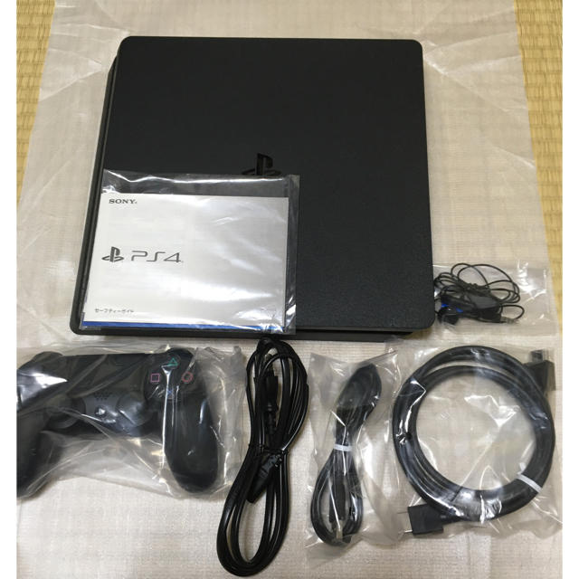 超激得最新作 PlayStation4 本体 CUH-2000AB01の通販 by なお's shop｜ラクマ 新品最安値