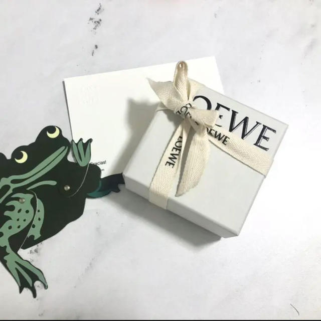 LOEWE(ロエベ)のロエベ　モノグラムブローチ レディースのアクセサリー(ブローチ/コサージュ)の商品写真