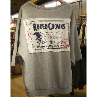 ロデオクラウンズワイドボウル(RODEO CROWNS WIDE BOWL)の新品グレー 最新Tシャツ(Tシャツ(半袖/袖なし))