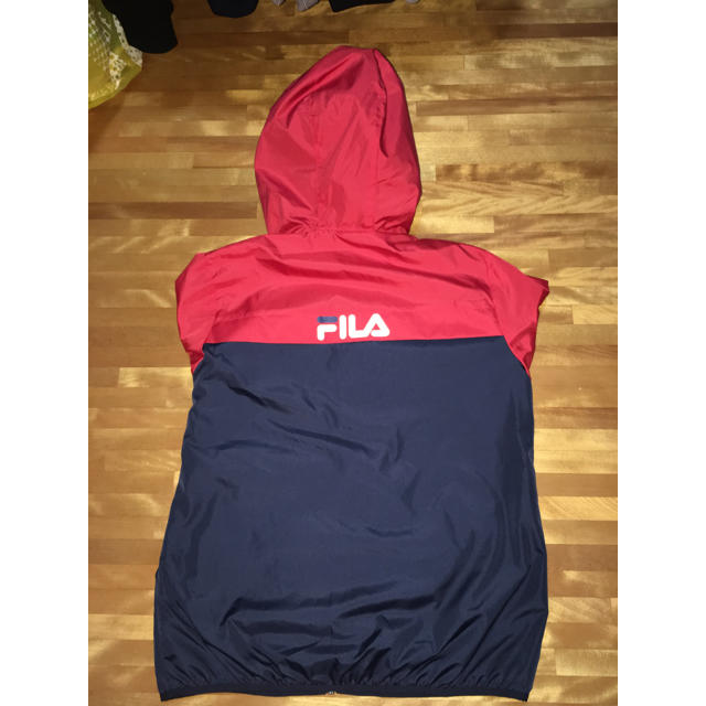 FILA(フィラ)のFILA コーチジャケット/赤×ネイビー レディースのジャケット/アウター(ナイロンジャケット)の商品写真