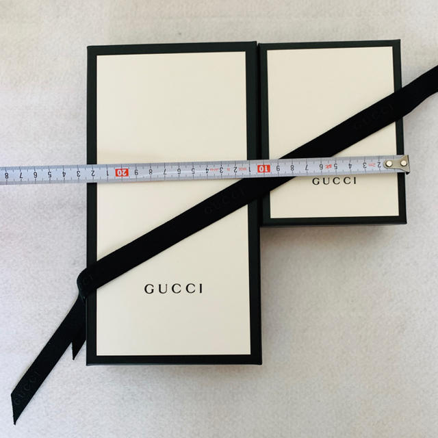 Gucci(グッチ)のグッチ空箱　2箱 インテリア/住まい/日用品のオフィス用品(ラッピング/包装)の商品写真