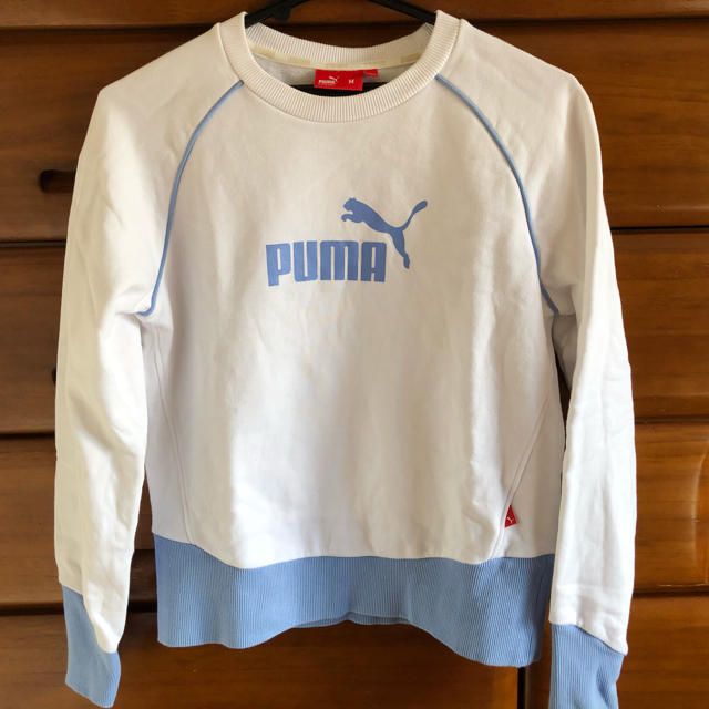 PUMA(プーマ)のPUMAプーマ　トレーナー レディースのトップス(トレーナー/スウェット)の商品写真