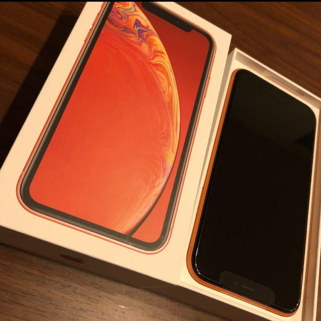 新品　iPhone XR 128GB Coral SIMフリー SIMロック解除