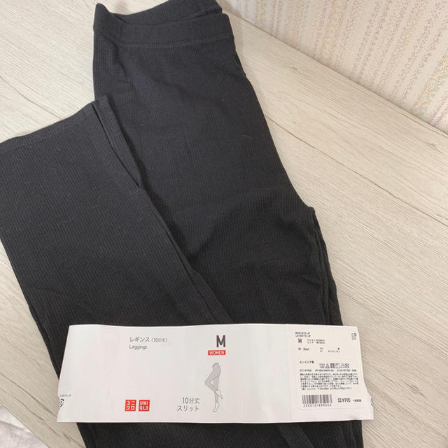 UNIQLO(ユニクロ)のUNIQLO リブスリットレギンス(10分丈) レディースのレッグウェア(レギンス/スパッツ)の商品写真